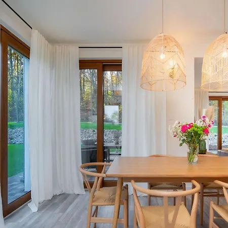 Comfortable Villa, Sauna, Jacuzzi * Marcyporeba