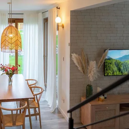 Comfortable Villa, Sauna, Jacuzzi * Marcyporeba