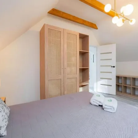 Comfortable Villa, Sauna, Jacuzzi Vakantiehuis *