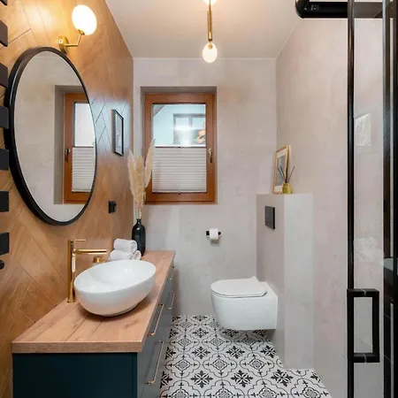 Comfortable Villa, Sauna, Jacuzzi Vakantiehuis Marcyporeba