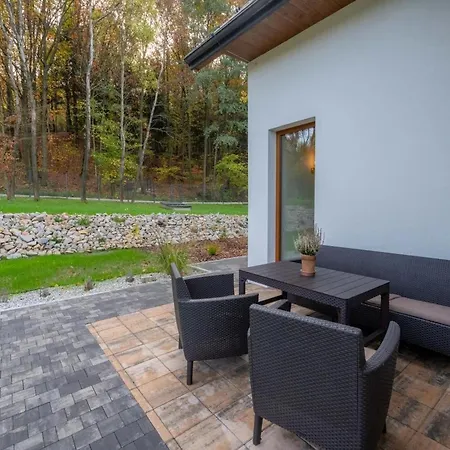 Будинок відпочинку Comfortable Villa, Sauna, Jacuzzi Marcyporeba