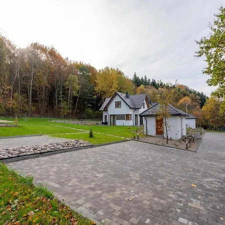 Comfortable Villa, Sauna, Jacuzzi Vakantiehuis Marcyporeba